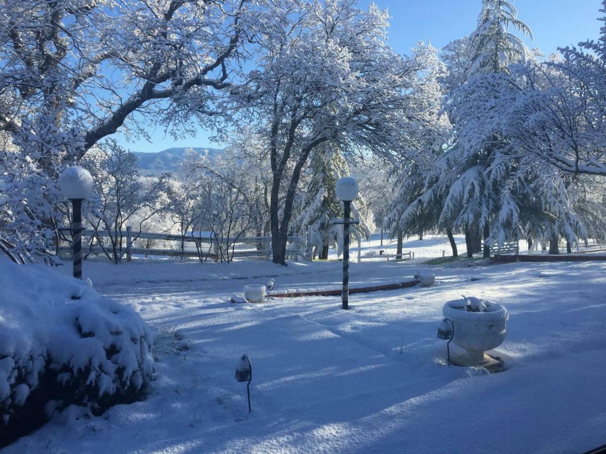 Moon Ranch - A Gateway To Yosemite Villa Марипоса Екстериор снимка
